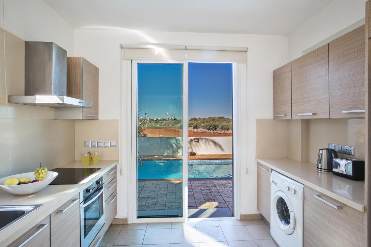 Seaspray Villa Protaras Exterior photo